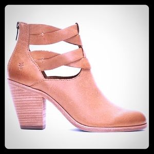 FRYE Cameron Twist Bootie - NEW IN BOX!